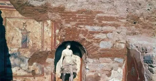 The Unsolved Mystery: The Artemis Marble Statue 'Defies' Time, Leaving Scientists Stunned!