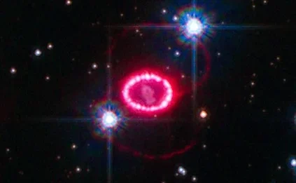 STELLAR GHOST REVEALED: The Haunting Beauty of a Dead Star's Final Gift to the Cosmos