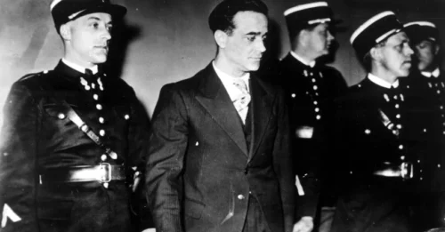 The Man GUILLOTINED PUBLICLY for the LAST TIME in France: 10,000 People Stood in Silence as Eugen Weidmann Met a GRIM END — The SHOCKING Spectacle That Forced French Lawmakers to Make a Historic and Irreversible Decision 7