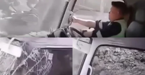 Unas imágenes aterradoras capturaron el momento en el que un conductor escapó por poco con vida después de que un deslizamiento de tierra se tragara su camión.