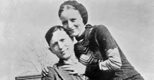 10 CHILLING FACTS You Probably Didn’t Know About Bonnie and Clyde: From Schoolboy to the “Poisonous Snake” Behind Bars — The Hidden Details History Books Rarely Reveal 7