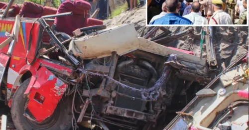 CAÍDA TRÁGICA! Al menos 21 muertos y 45 heridos después de que un autobús se precipitara 30 metros por una ladera rocosa.
