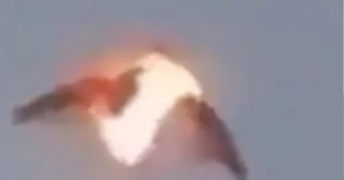 NEWLY DISCOVERED VIDEO Reveals a Bizarre Glowing UFO Hovering Above Cuba – The Strange Spinning Object Defies Explanation