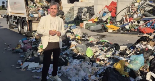 ¡ÚLTIMA HORA! Tiró a la basura un boleto ganador de £857.158 por un trágico error en la tienda y lo que ocurrió después es increíble